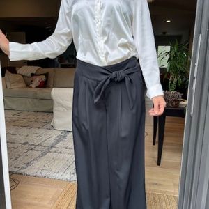 Wide leg pants with tie